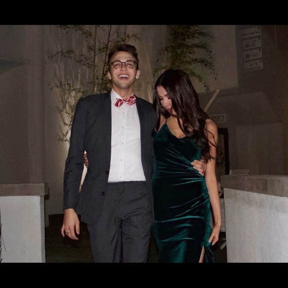 Velvet green full length Vince Camuto dress formal prom - Picture 6 of 6